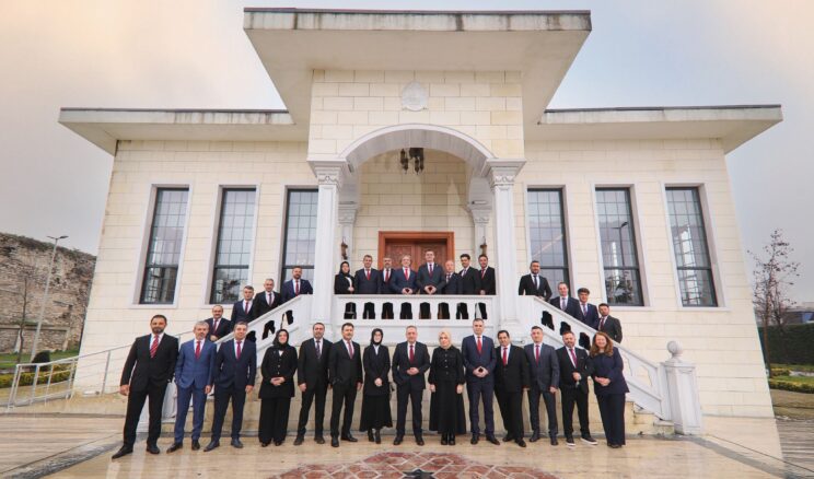 MESLEKTE BİRLİK İLE MALİ MÜŞAVİRLİK, HAYATİ BİR DÖNÜŞÜMÜN EŞİĞİNDE