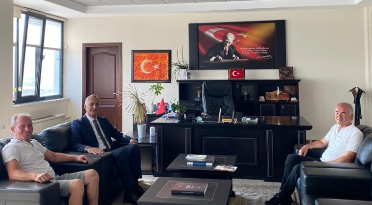 Haberin Merkezinden Balıkesir Üniversitesi Genel Sekreteri Yemliha Yanar’a ziyaret.