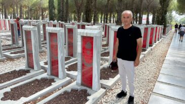 Çanakkale Şehitliğinde Afşinli Şehide ziyaret.