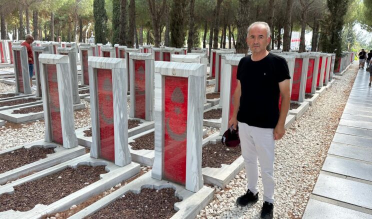 Çanakkale Şehitliğinde Afşinli Şehide ziyaret.