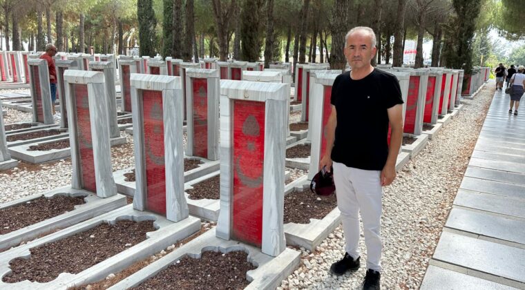 Çanakkale Şehitliğinde Afşinli Şehide ziyaret.