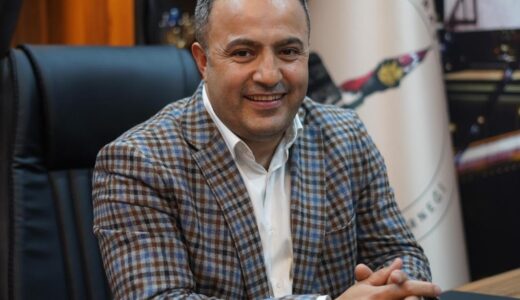 Başkan Demir; “Evlatlarımıza ışık olan tüm öğretmenlerimize minnettarız”