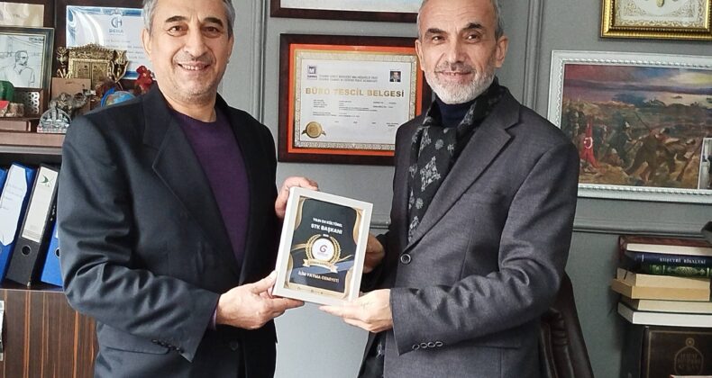 Kerem Akpınar, Yılın En İyi Kültürel STK Başkanı seçildi.