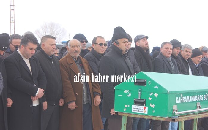 Erdem Karakoç’un Annesi Elif Hanım son yolculuğuna uğurlandı.