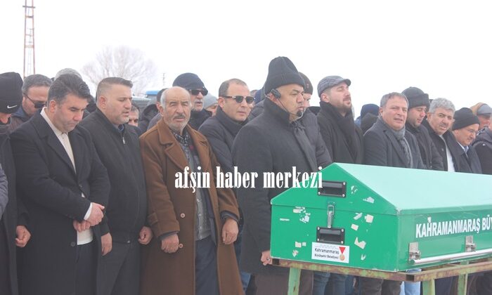 Erdem Karakoç’un Annesi Elif Hanım son yolculuğuna uğurlandı.