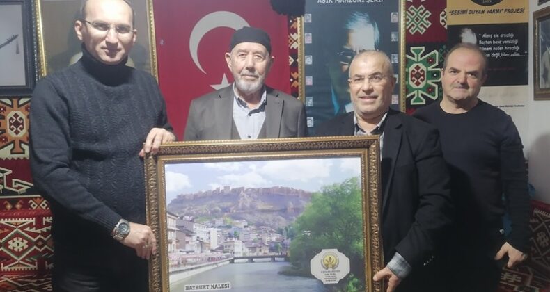 Bağcılar Kahramanmaraşlılar Derneğinden Kaymakam Sarıdoğan’a Anlamlı hediye!