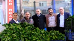 Başkan Adayı Özyakışır, “Pazarcı esnafının sevincine de hüznüne de ortağız”