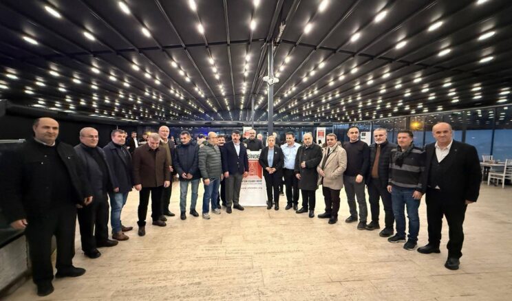 AFŞİNDER’de gelenek bozulmadı. İftar sofrası birlik,beraberlikle şenlendi.