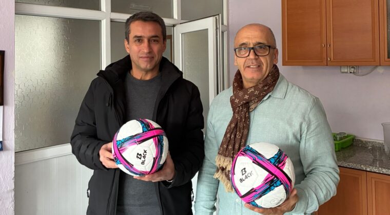 İstanbul Arıtaş Mahallesi Derneğinden Okullara Futbol Topu Desteği.